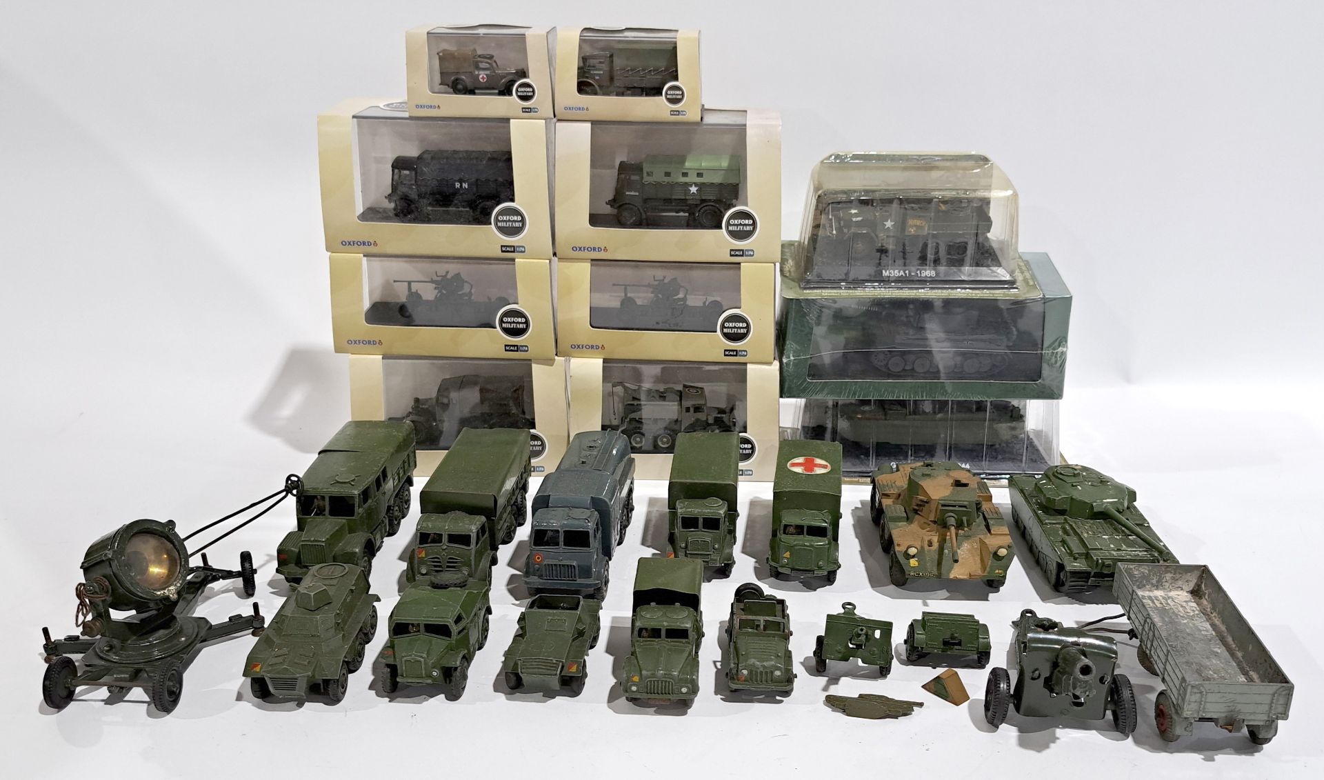 Dinky, Oxford & similar, Military vehicles, a boxed & unboxed group