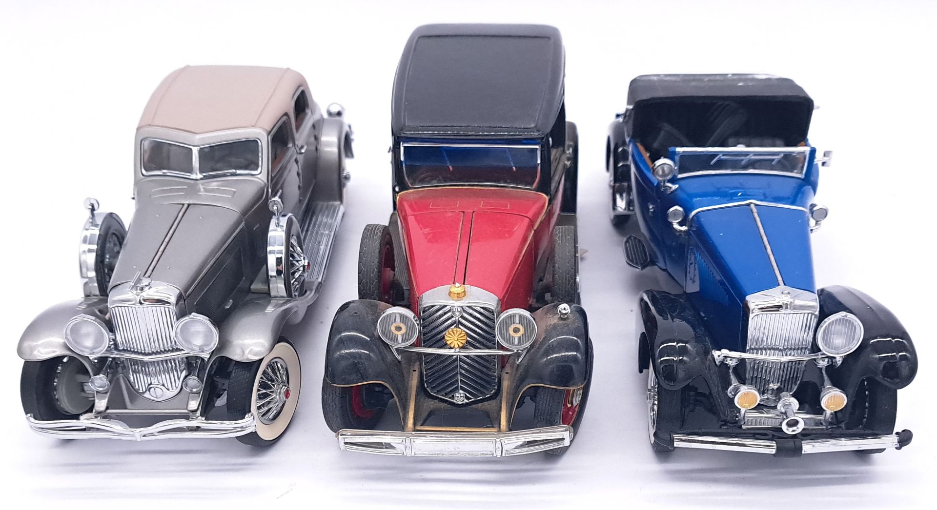 Franklin Mint, an unboxed group of 1:24 scale Classic cars - Image 3 of 3