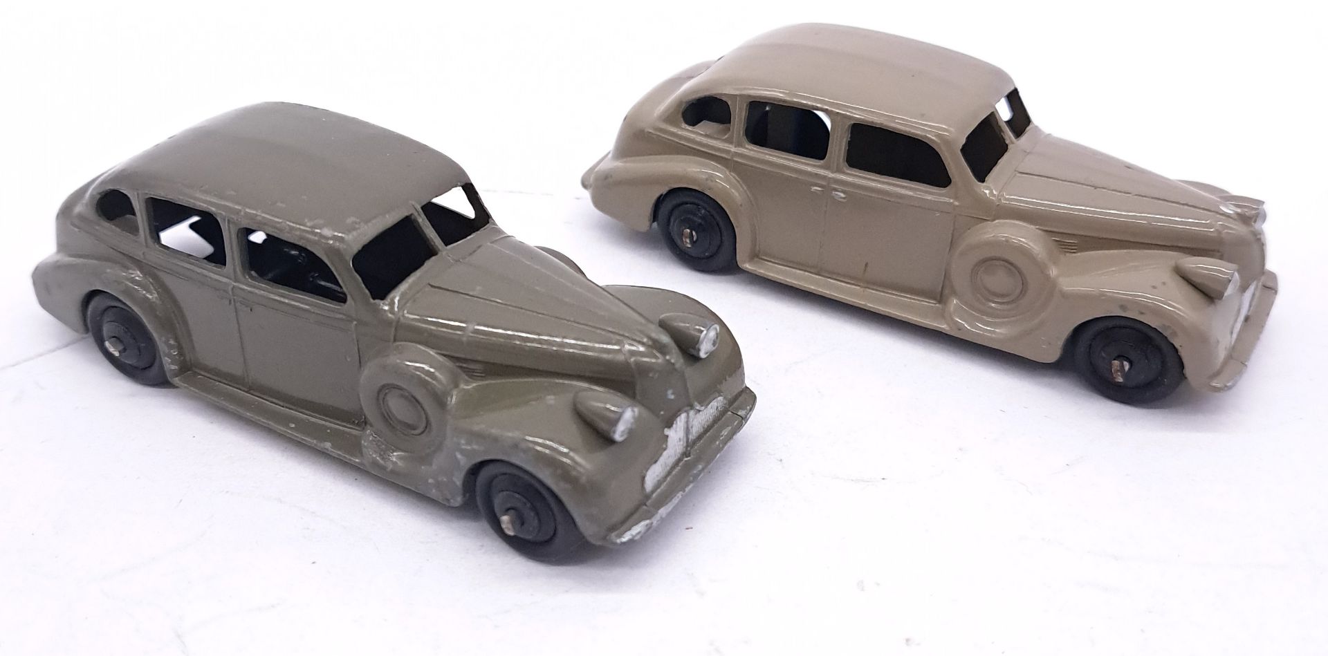 Dinky, an unboxed diecast pair of 39 Series models - Bild 4 aus 7