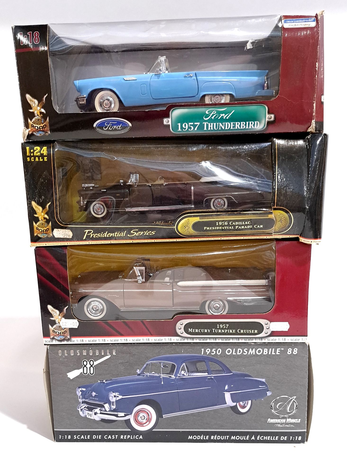 Road Signature & American Muscle 1:18 scale & similar, Car related, a boxed group