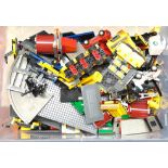 Lego a large unboxed quantity of loose items to include various colour parts, part built models, ...