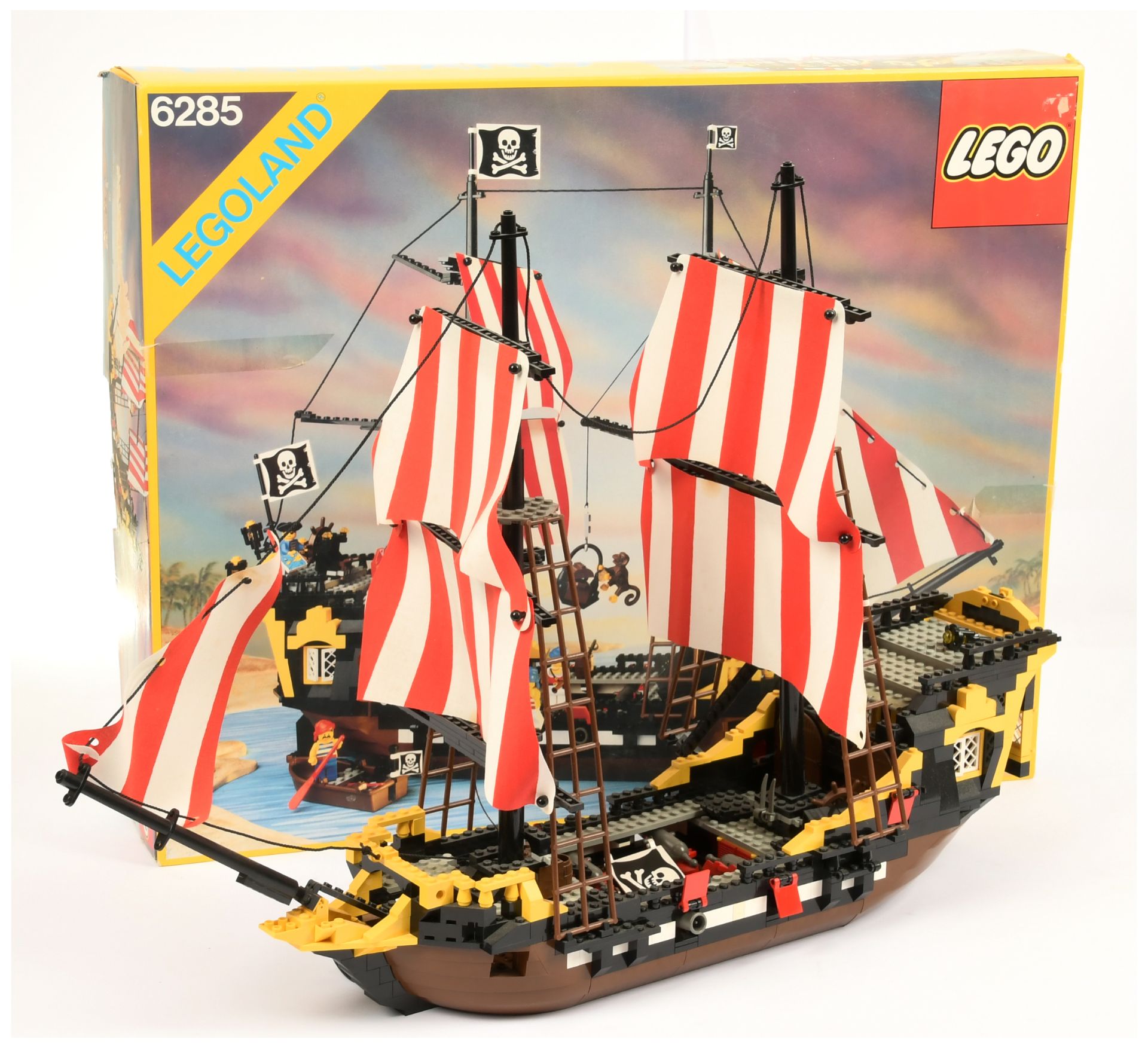 Lego 6285 Pirates Black Seas Barracuda, with ioriginal instructions,with Minifigures - Good to Ex...