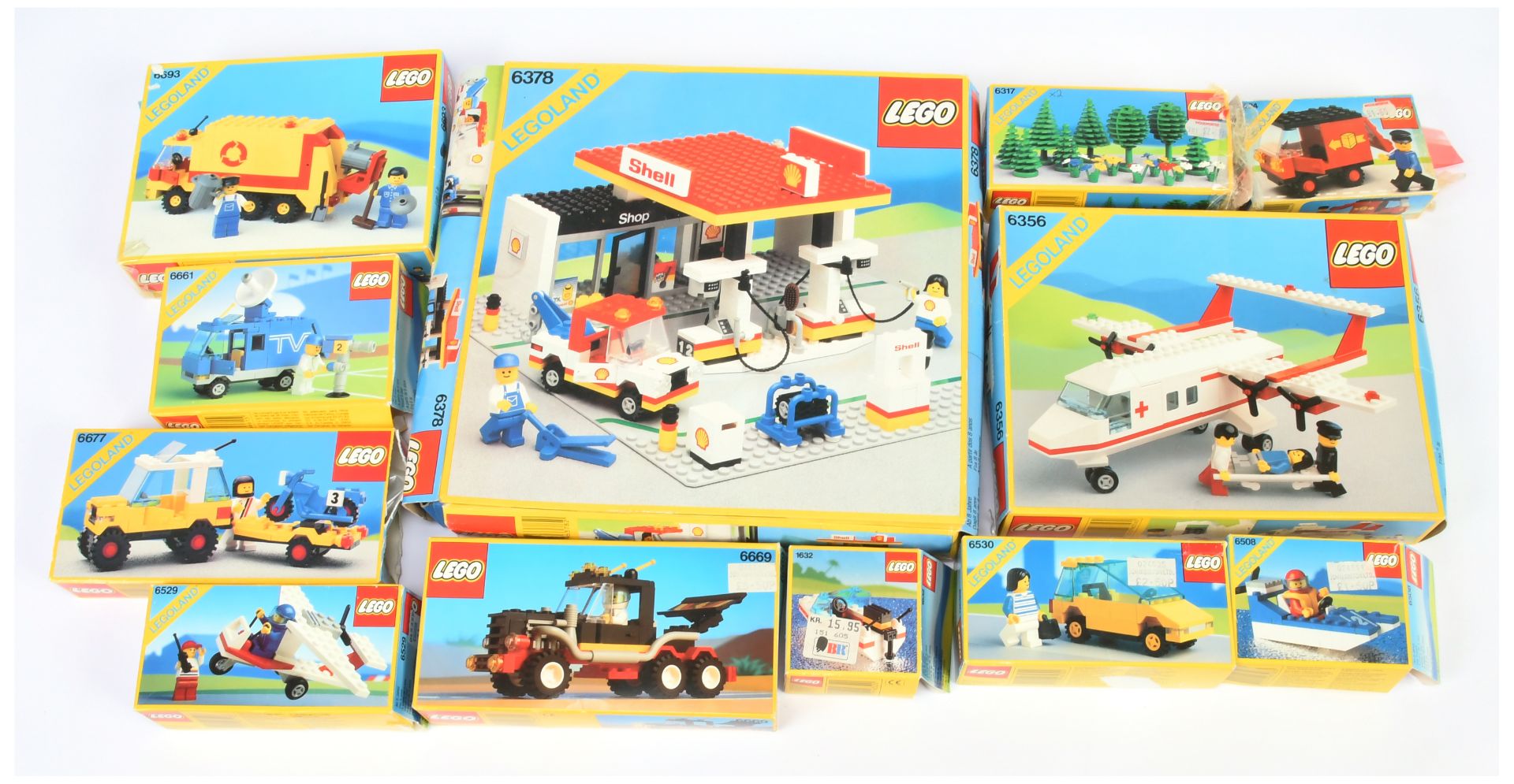 Lego Legoland Classic Town group (1) 6378 Service Station (2) 6356 Med-Star Rescue Plane (3) 6693...
