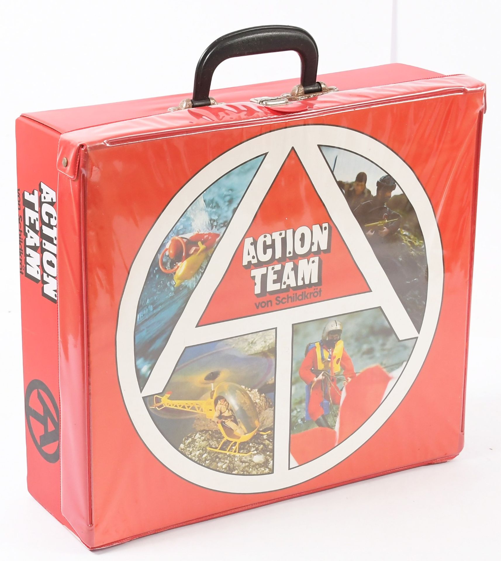 Hasbro Action Man - Action Team Von Schildkrot - German export issue collector case - red printed...