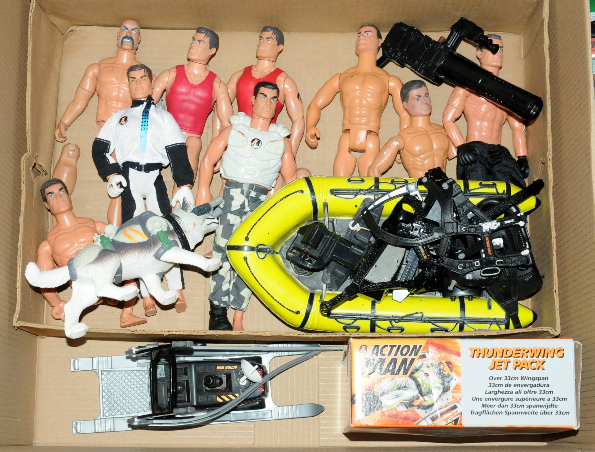 Hasbro Action Man, a large quantity of modern issue action figures, vehicles and accessories, inc... - Image 2 of 2
