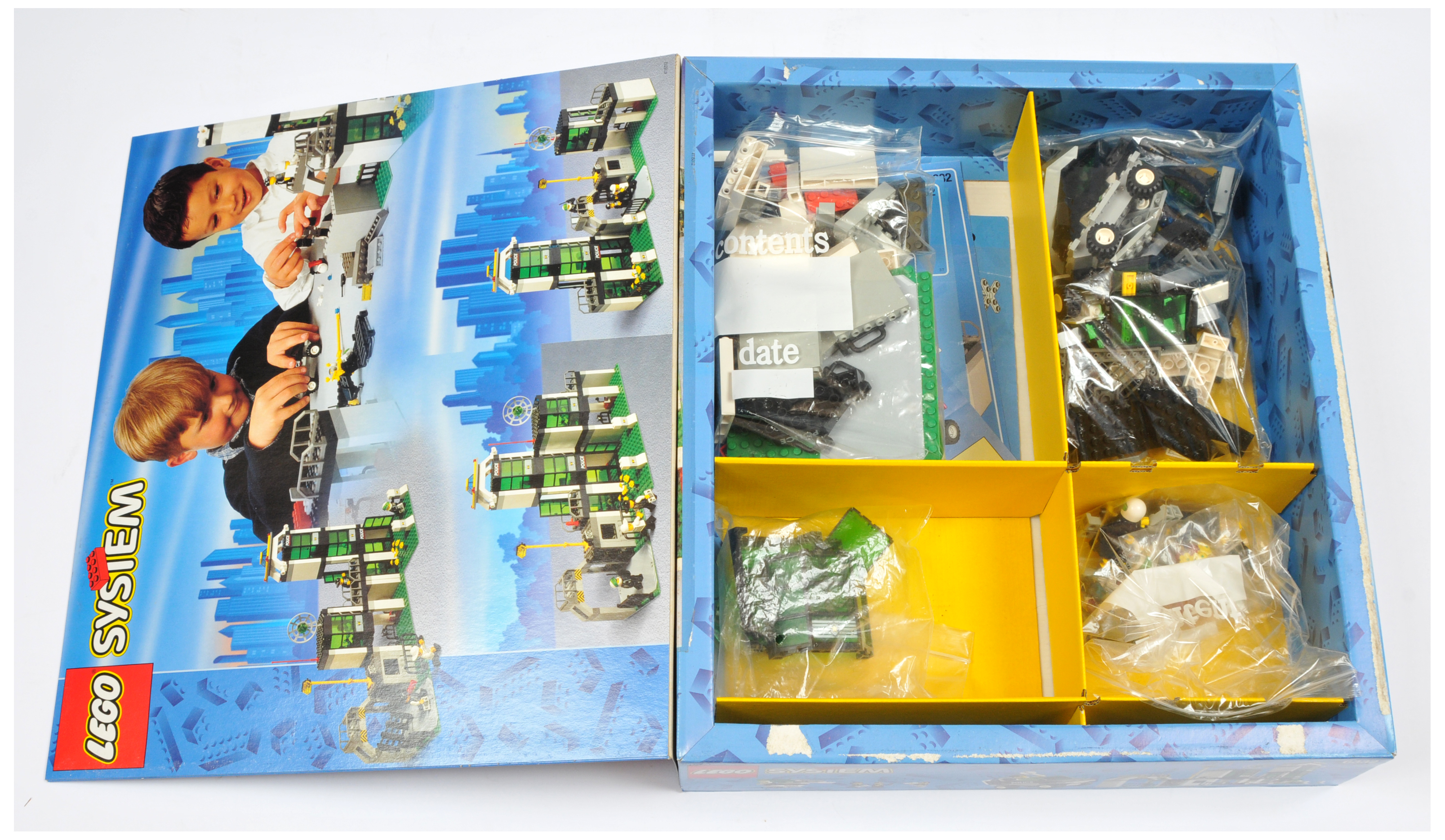 Lego Police group to include 6332 Police Operations Centre - with Good box & instructions (missin... - Image 2 of 2