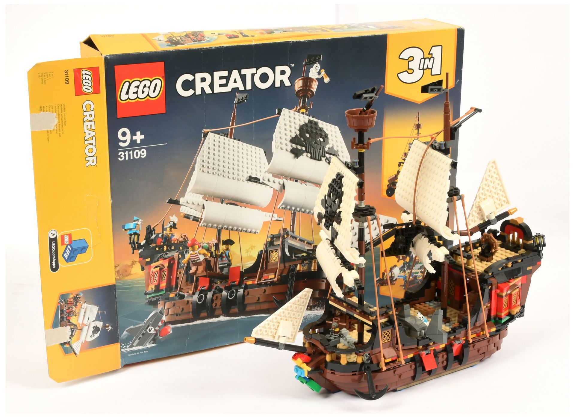 Lego 31109 Creator 3 in 1 Pirate Ship - Built model with instruction booklet, not checked for com...