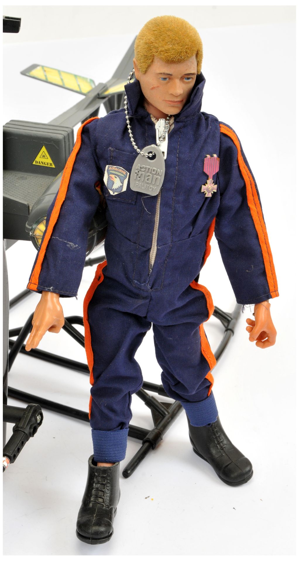 Action Man Vintage pair includes (1) loose Palitoy flock head figure dressed in Helicopter outfit... - Image 3 of 3