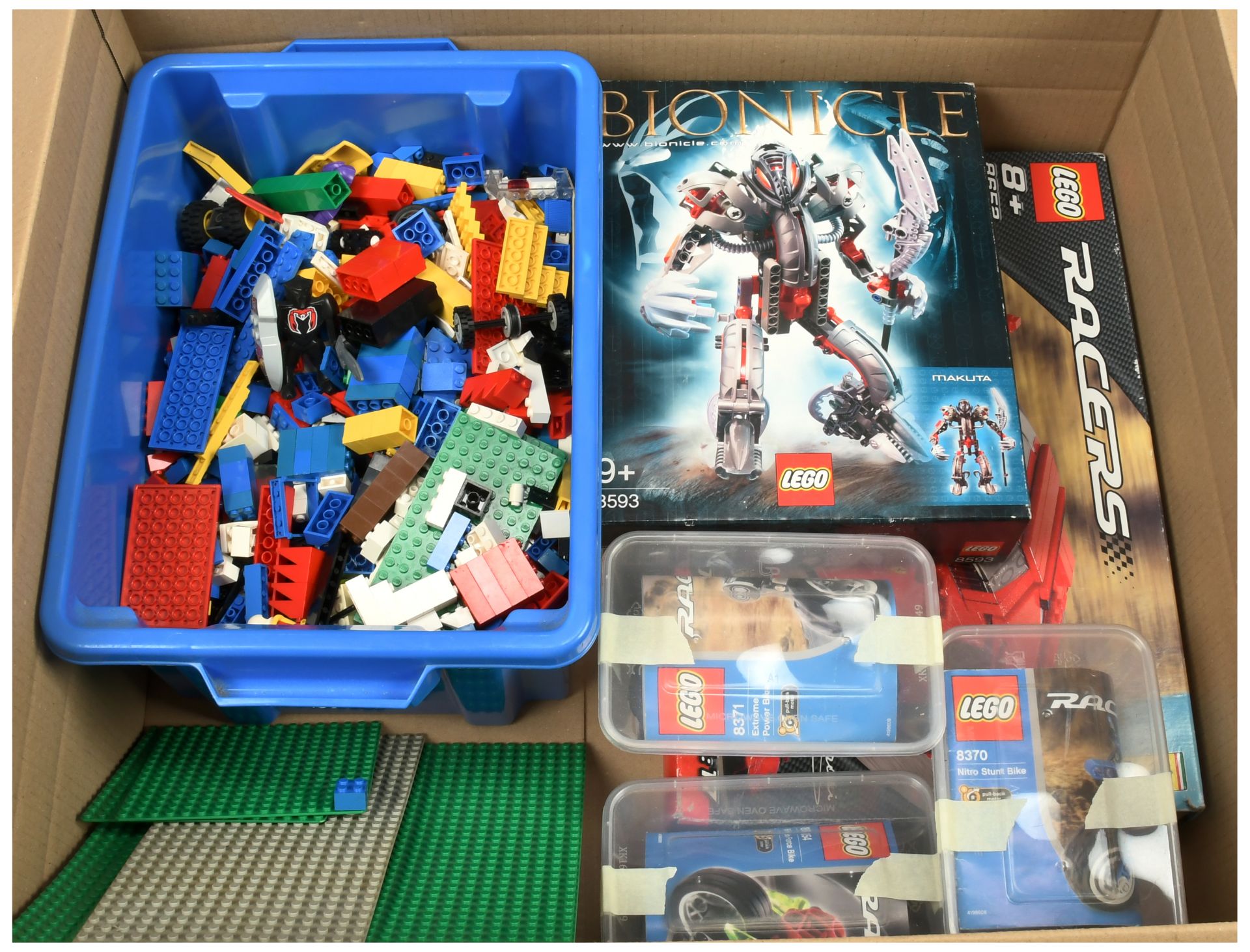 Lego a selction of previously built sets including 8593 Bionicle Makuta; 8652 Racers Enzo Ferrari...