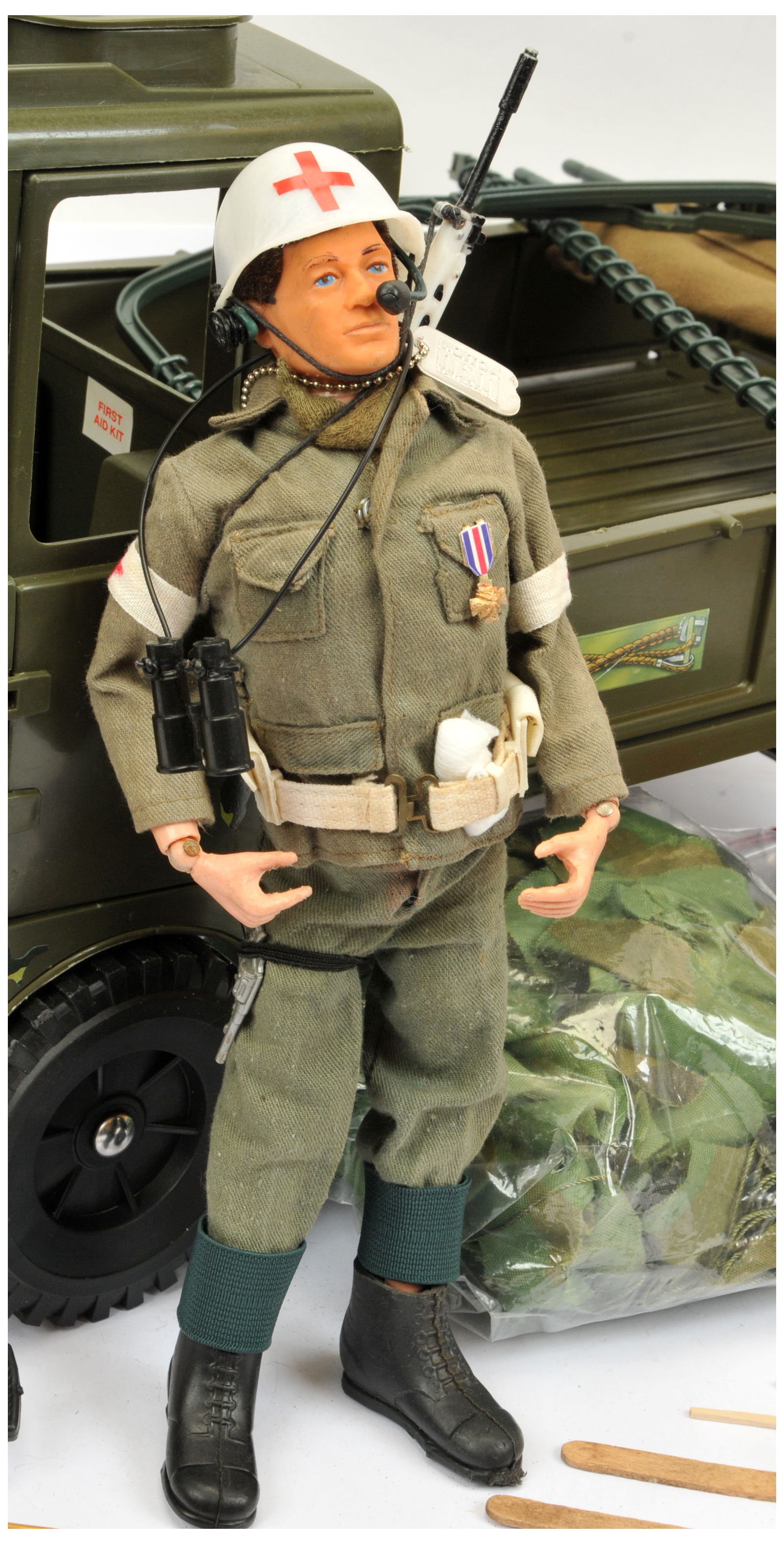 Action Man Vintage pair includes (1) loose Palitoy flock head figure dressed as Medic - not check... - Image 2 of 2