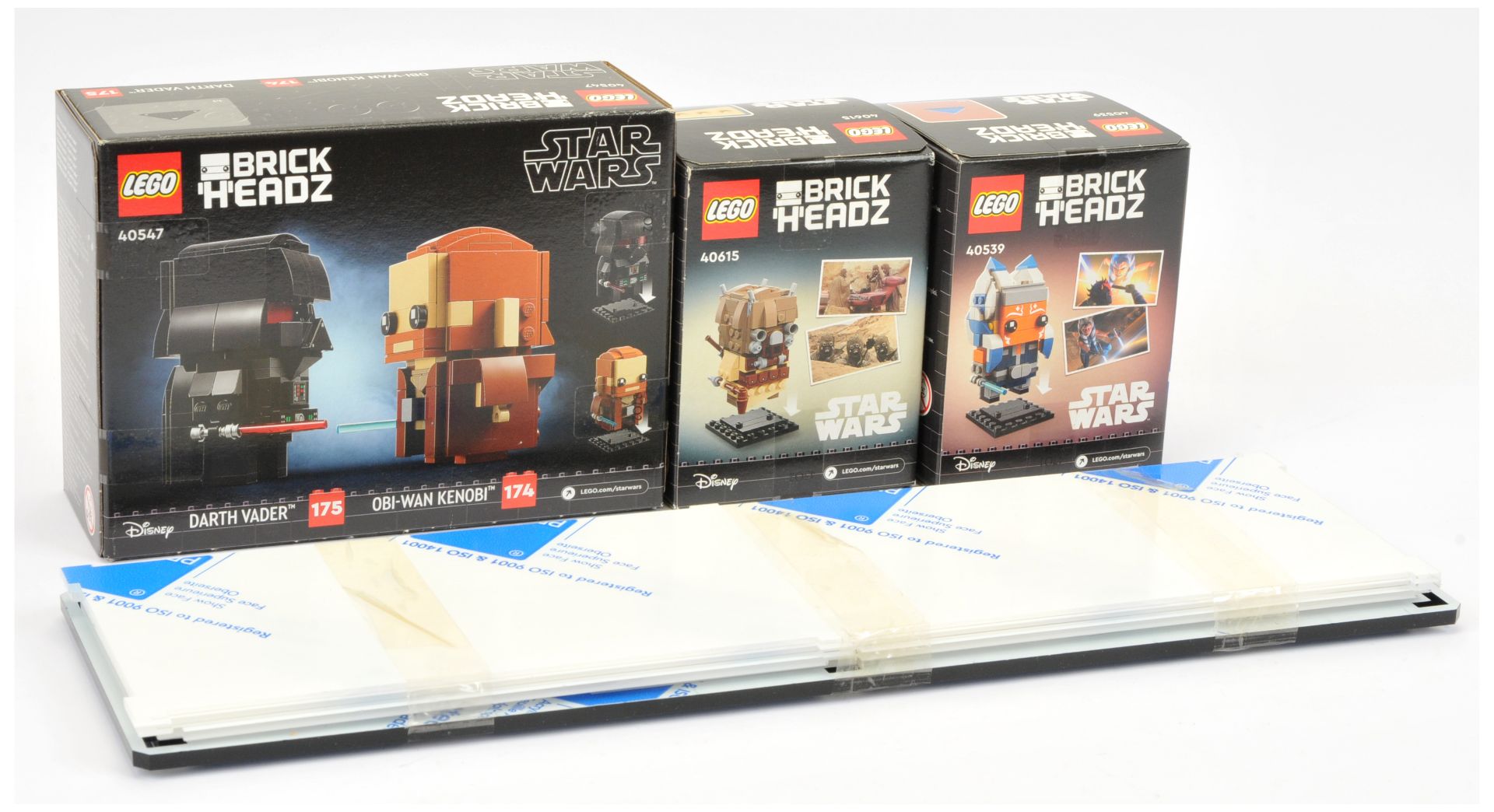 Lego Star Wars Brickheadz x 3 to include 40539 Ahsoka Tano, 40547 Obi Wan Kenobi & Darth Vader, 4... - Image 2 of 2