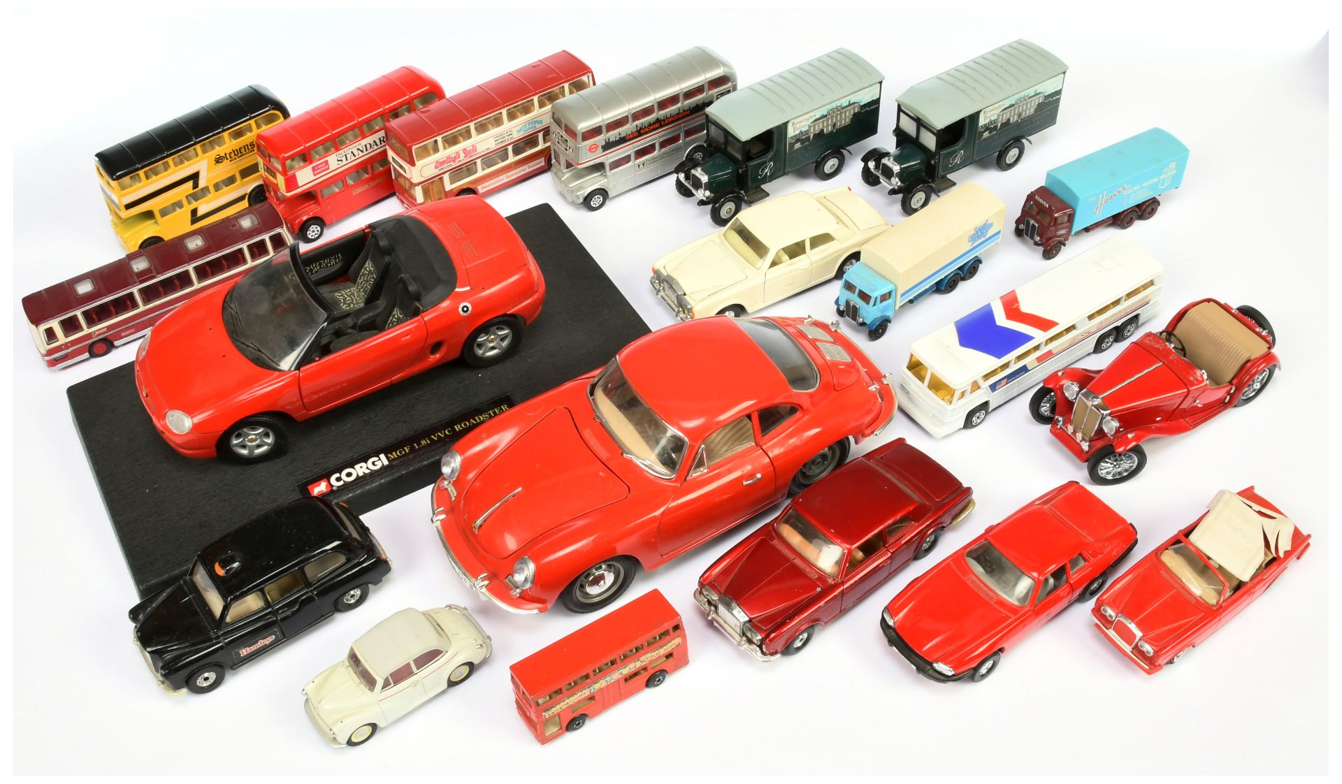 Group of unboxed Corgi cars and buses to include (1) Rolls Royce Corniche 