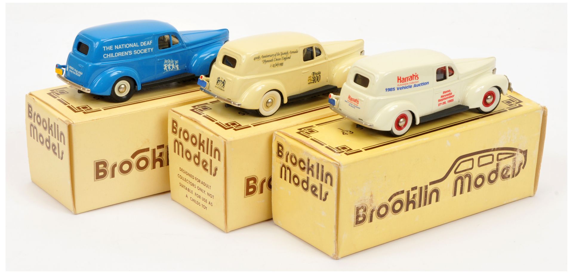 Brooklin group of models to include 2 x  BRK9 1940 Ford Sedan Delivery Van - Bild 2 aus 2