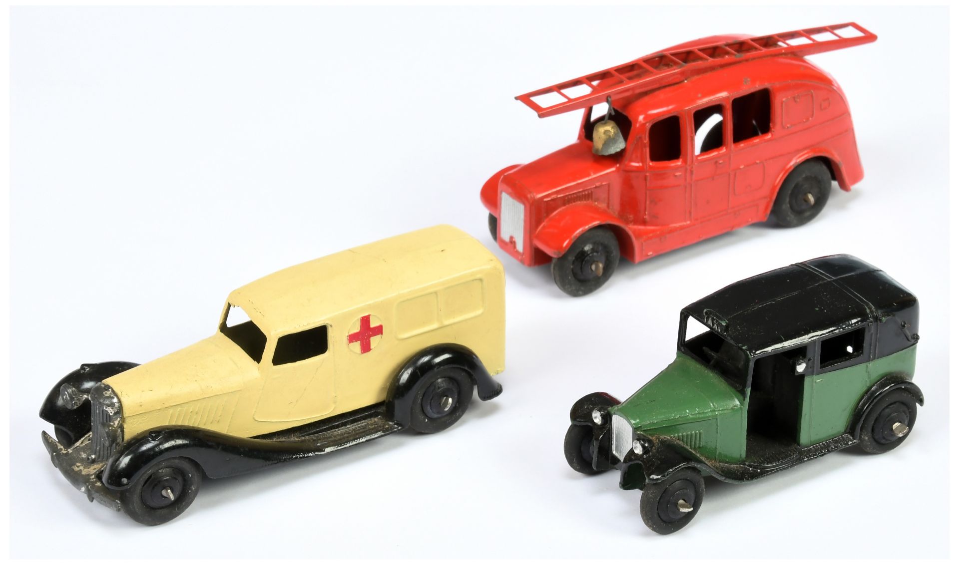 Dinky group of  postwar vehicles - Including 25h stream line  fire engine