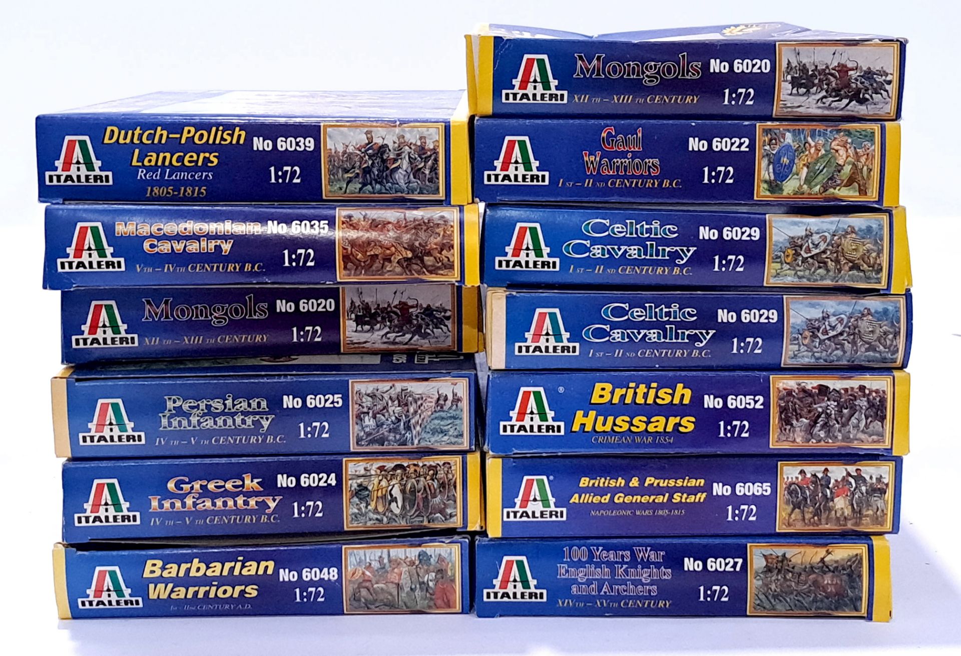 Italeri, a mixed boxed group of 1/72 scale Soldiers and accessories. Not checked for completeness...