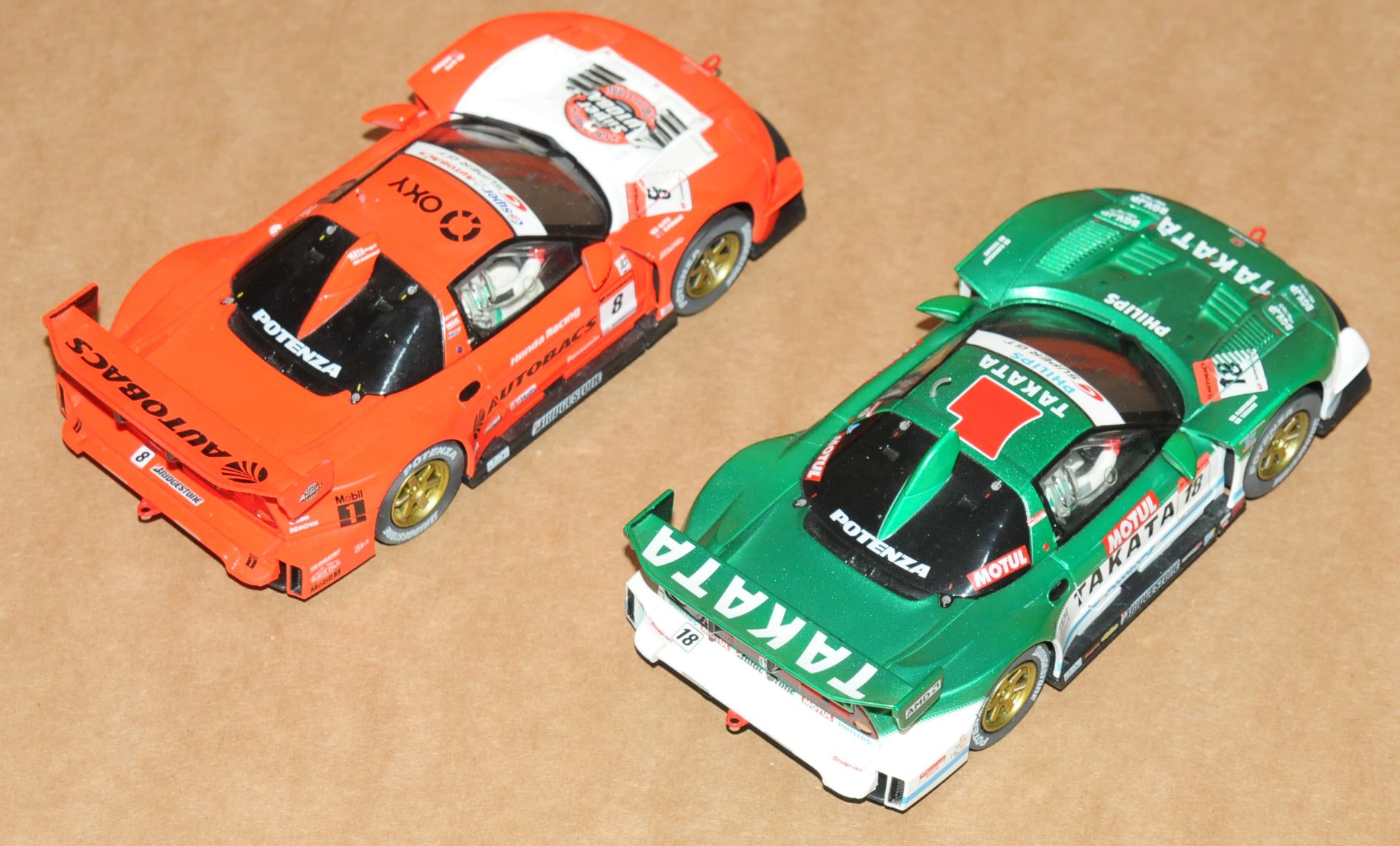 Scalextric and similar a mixed large group of Accessories including Trees, buildings and figures,... - Image 4 of 5