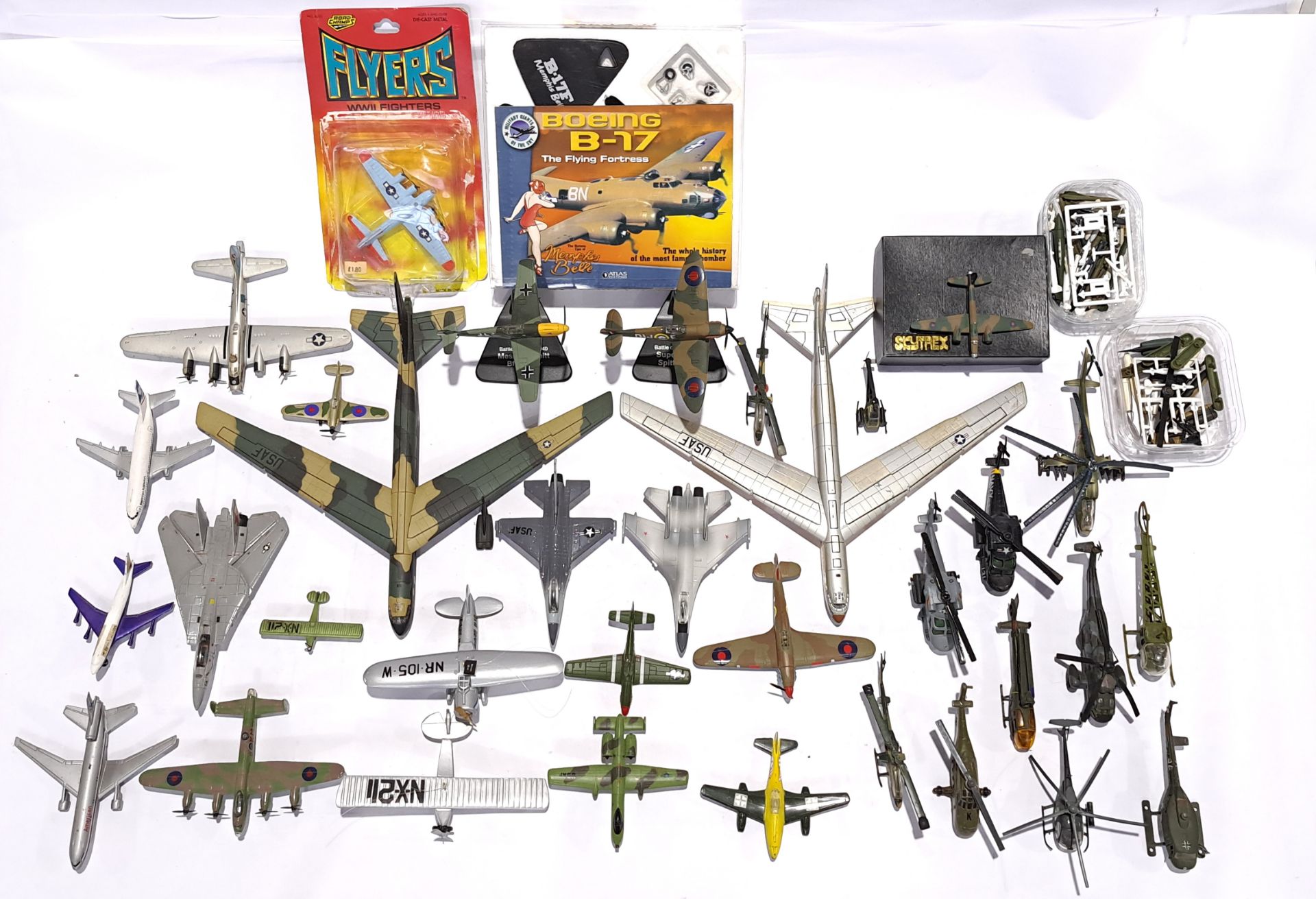 Corgi, ERTL, Dinky & similar, a large quantity of unboxed airplanes & Helicopters