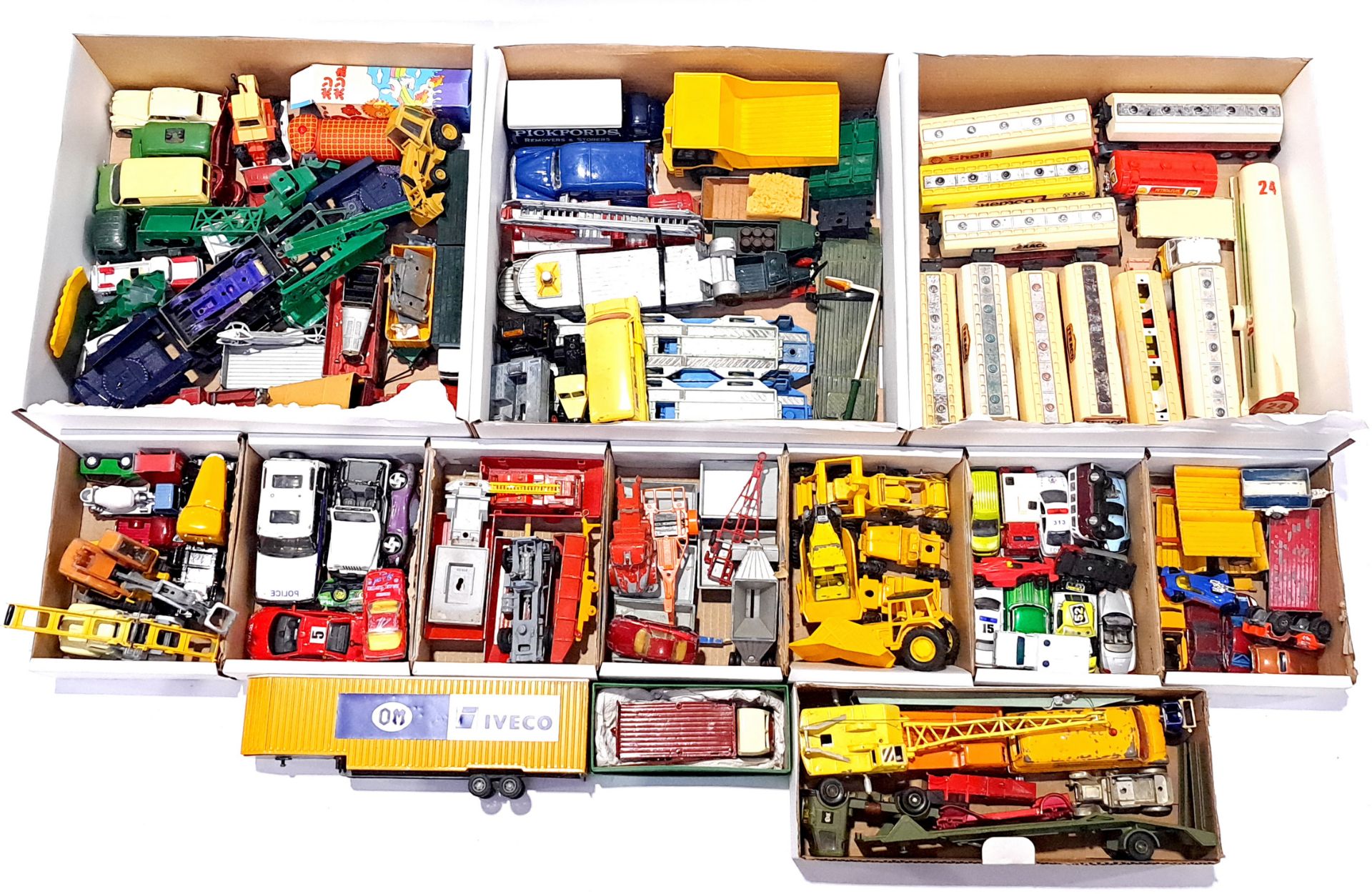 Dinky, Corgi and similar, a mixed unboxed group of Spare parts and a large number of accessories/...