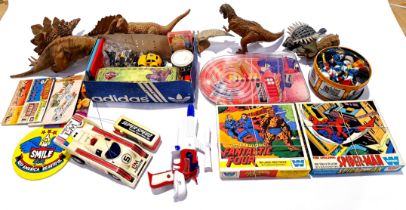 RC Car, Jigsaws, Toys and similar a mixed group of assorted items. Conditions generally appear Go...