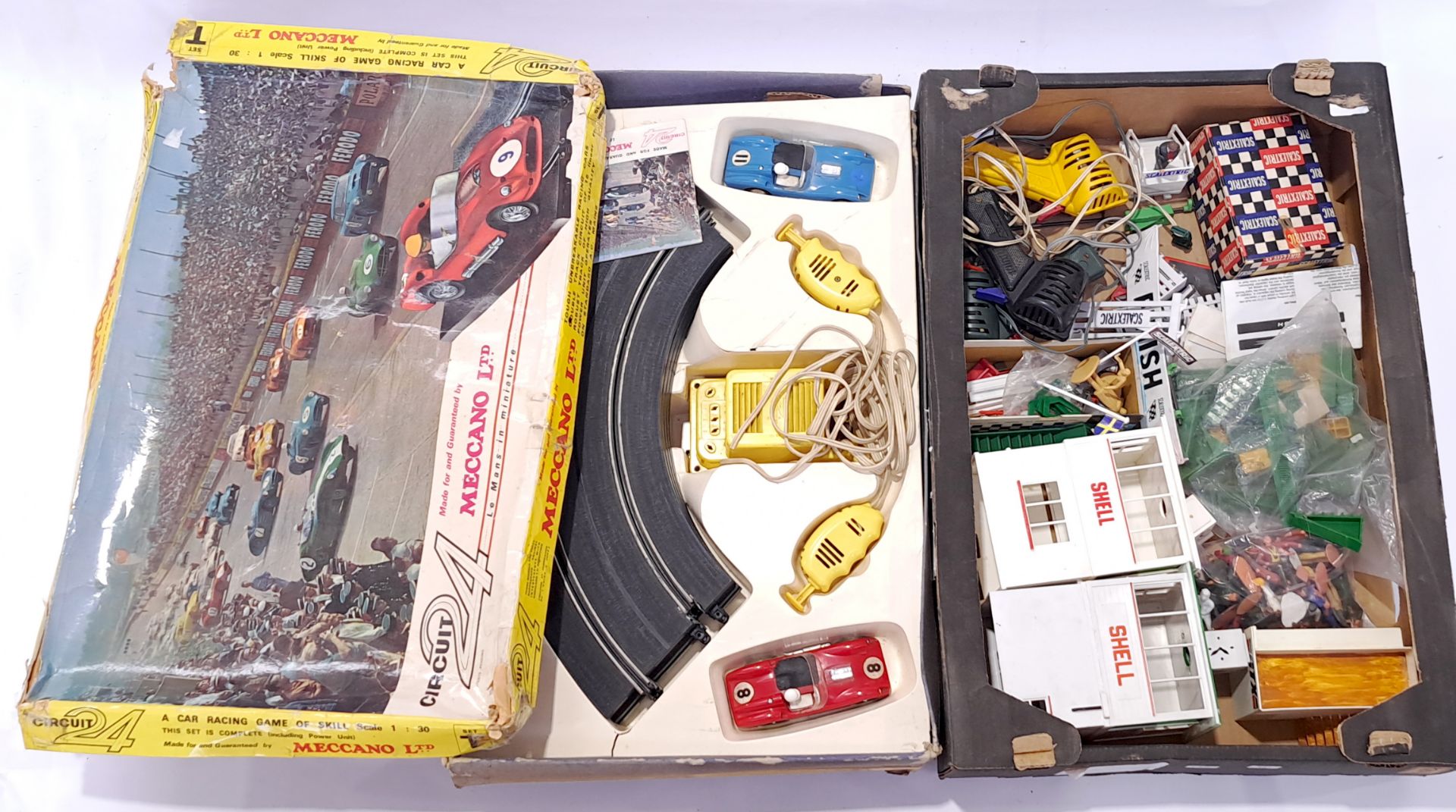 Scalextric a mixed group of Buildings and Accessories with a Circuit 24 set, all pieces appear to...