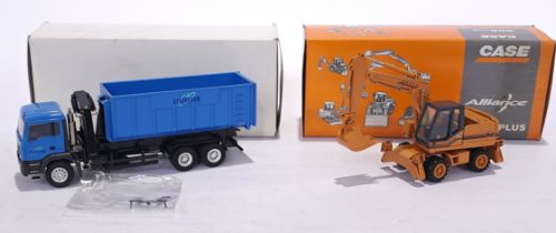 Conrad, a boxed 1:50 scale pair.