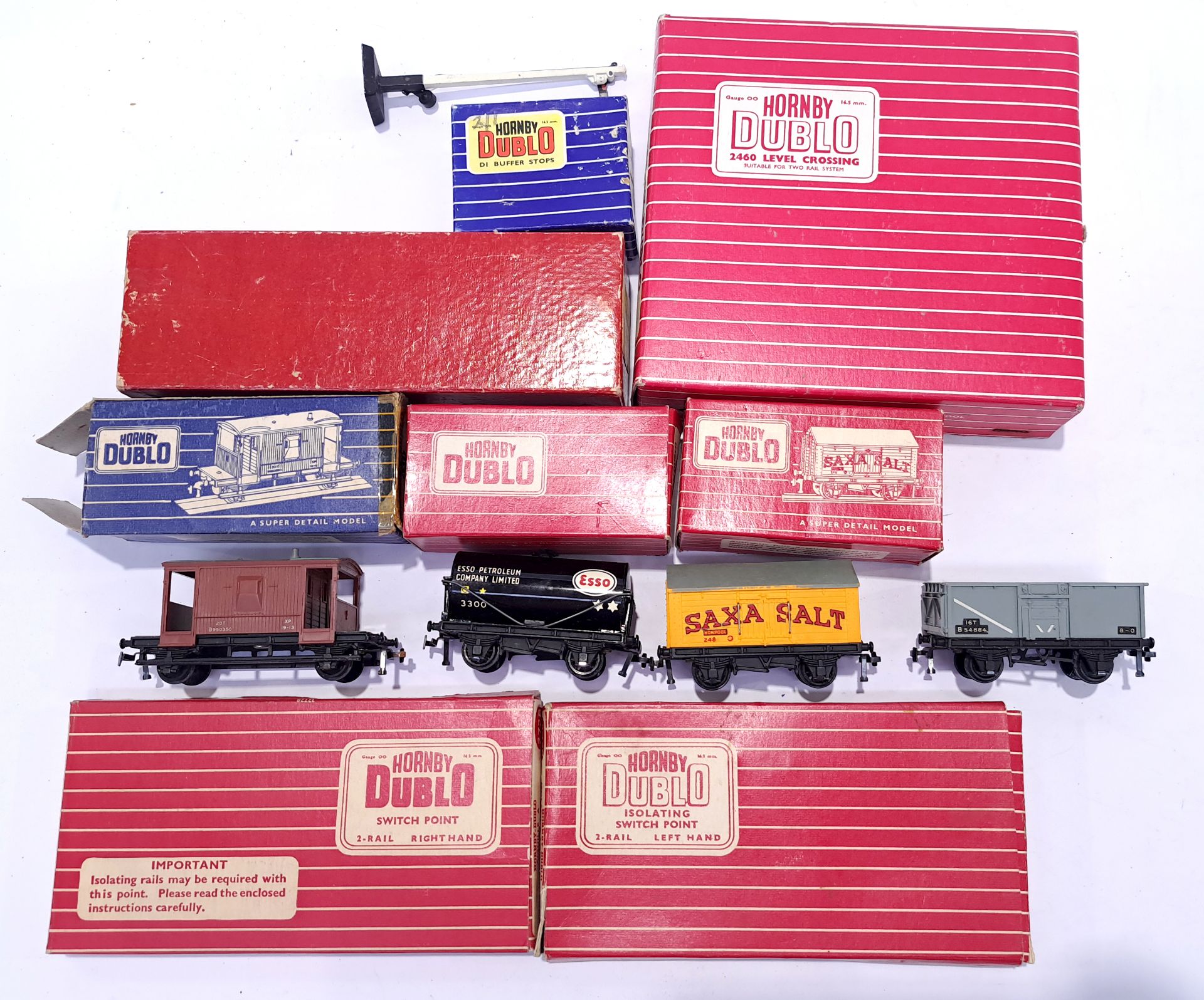 Hornby Dublo & Similar a boxed and unboxed group to include