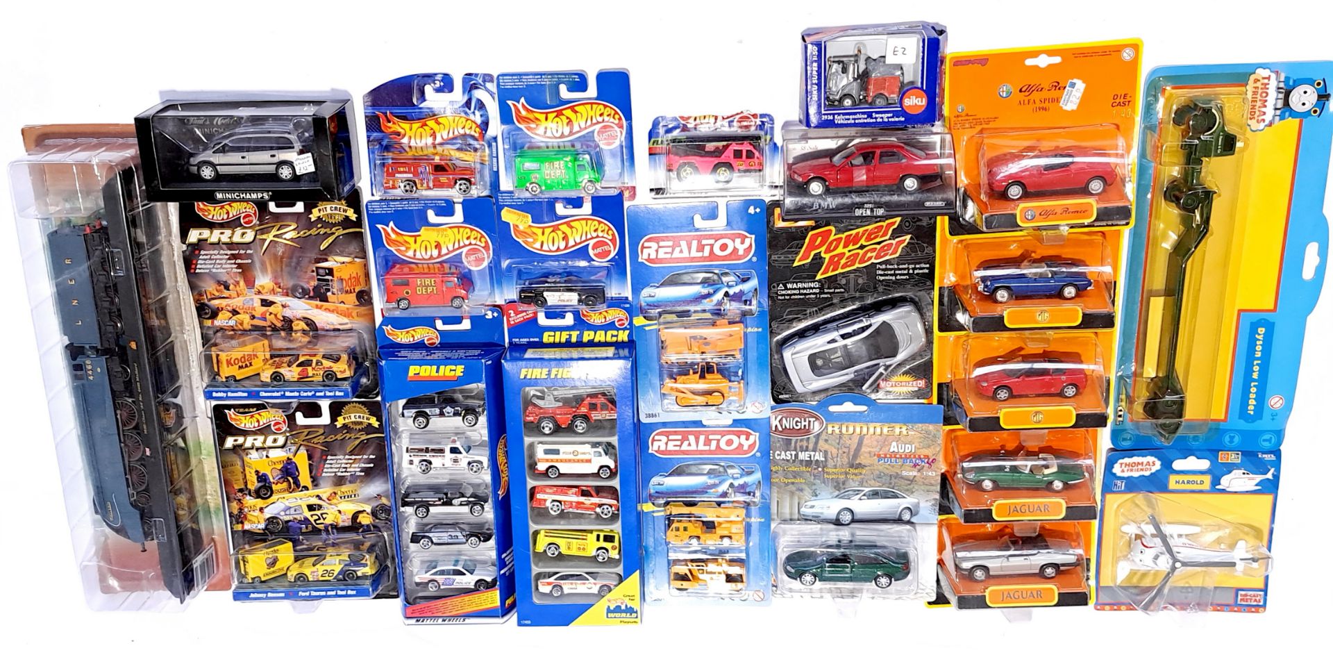 Minichamps (Paul's Model Art), Mattel Hot Wheels, New-Ray & similar, a boxed & carded mixed vehic...