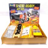 Revell 85-2616 '32 Ford Highboy Hot Rod 3 'N 1 1:8 scale unmade plastic model kit