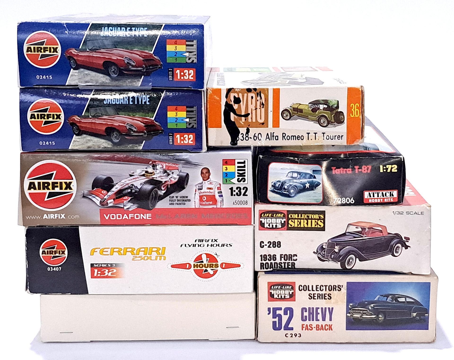 Airfix and similar, a mixed boxed group of 1/72, 1/32 and similar scale Cars/Vehicles. Not checke...