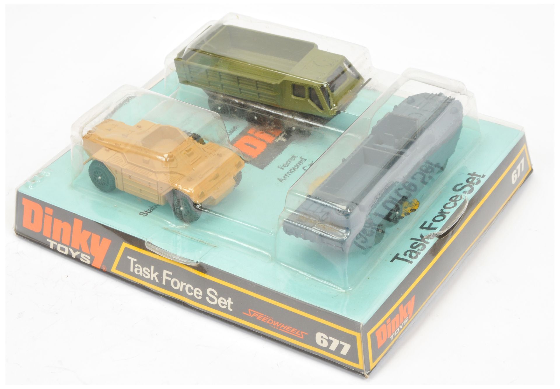 Dinky 677 Task Force set to include - Ferret Armoured Car Light tan/beige, - Bild 2 aus 2