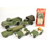 Hubley Military group of 6 to include covered truck, open back pic-up, 3 X Jeeps plus others