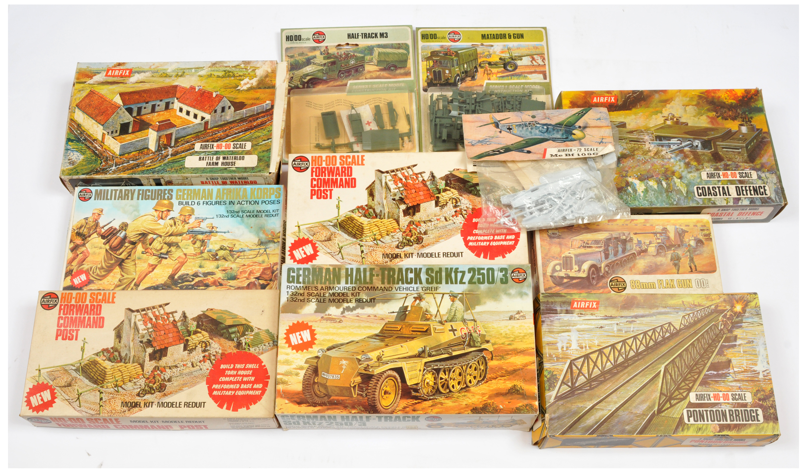 Quantity of Airfix Kits (including some early issues).  Includes Cat Nos 1708 'Pontoon Bridge'