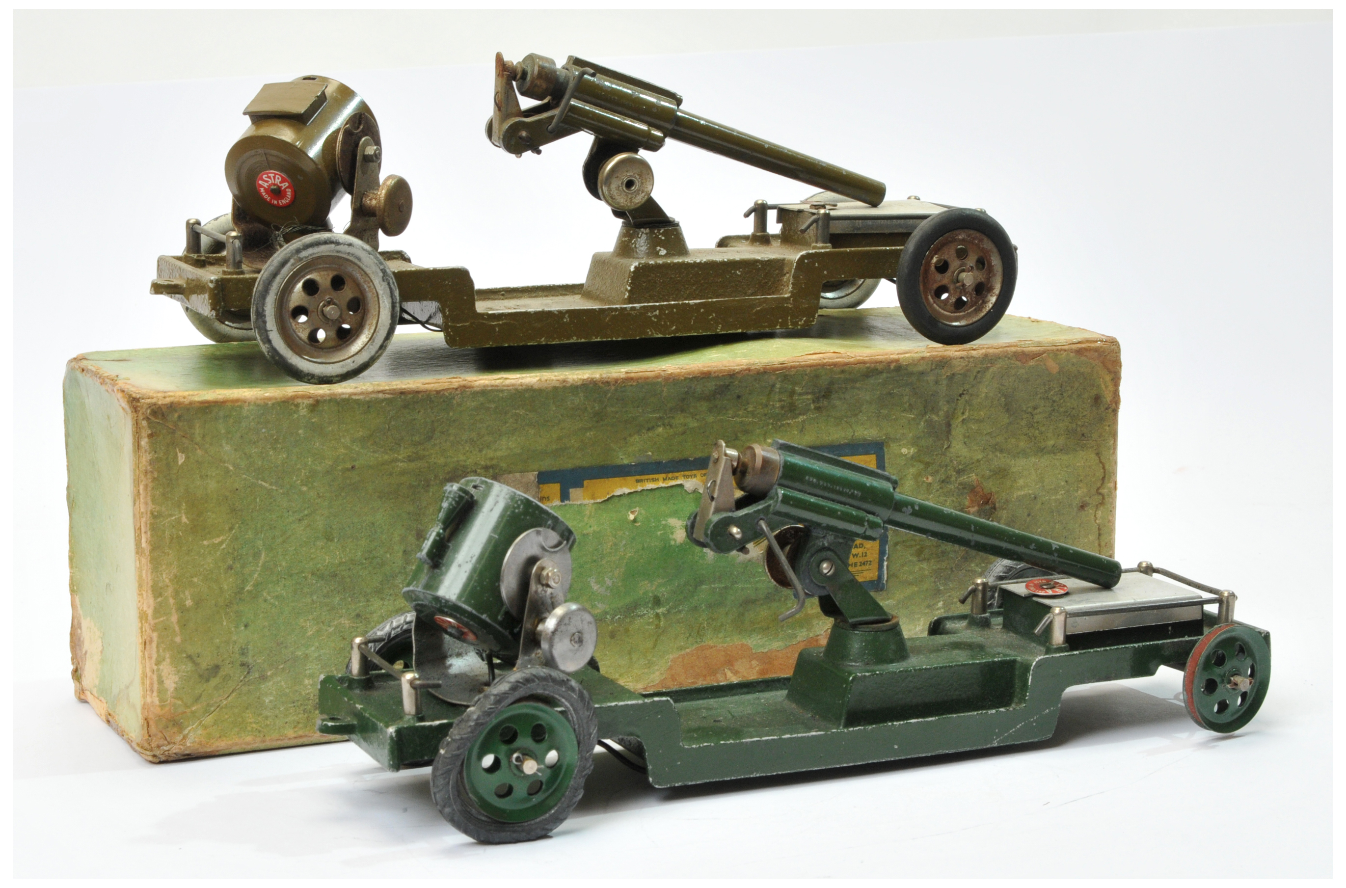 Astra Mobile gun and searchlight unit - military green including wheels - Image 2 of 2