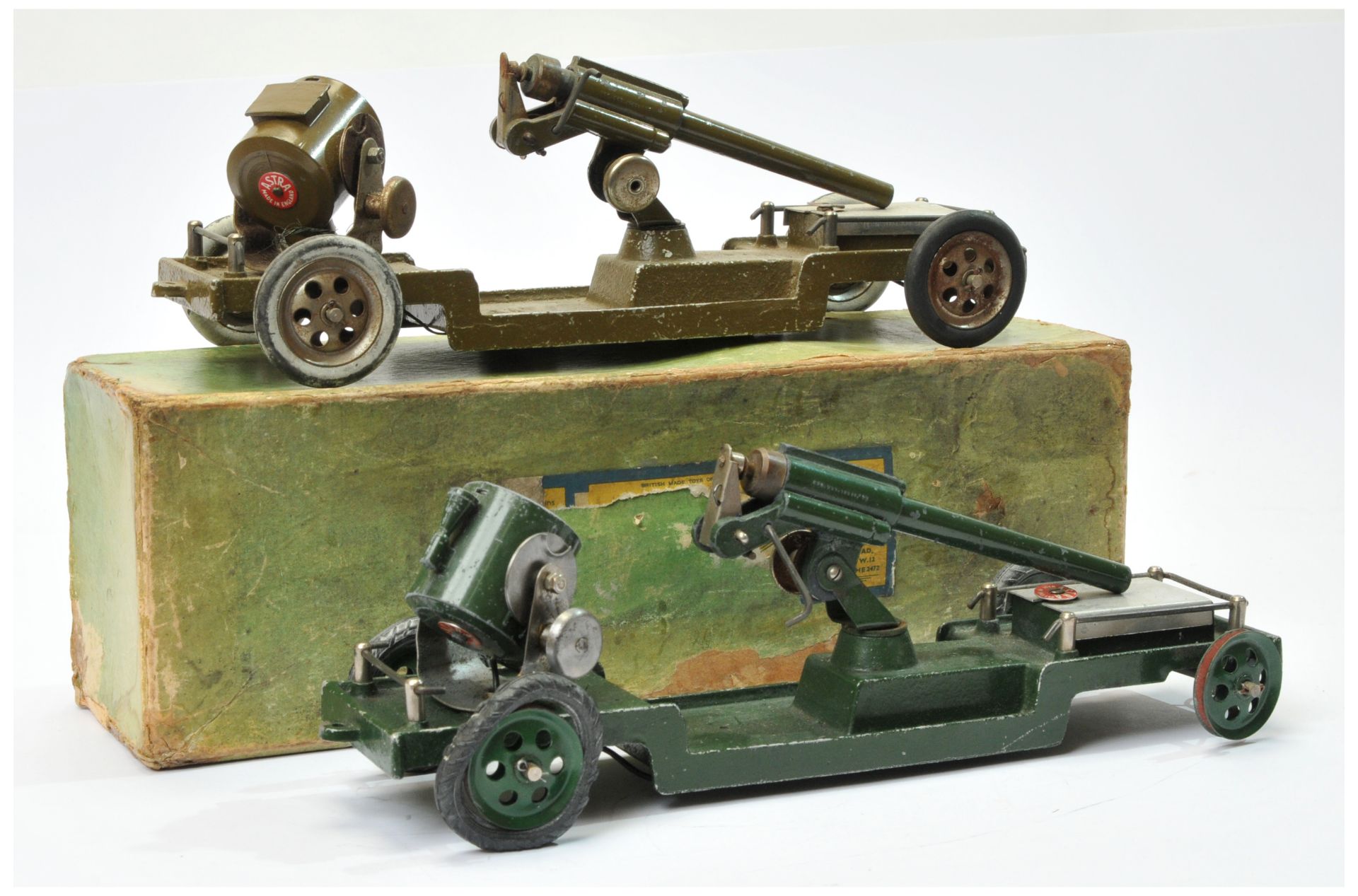 Astra Mobile gun and searchlight unit - military green including wheels - Bild 2 aus 2