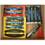 Triang Hornby The Blue Pullman Loco's, coaches & set. 