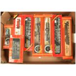 Hornby (GB) mixed group of Steam Locomotives to include 