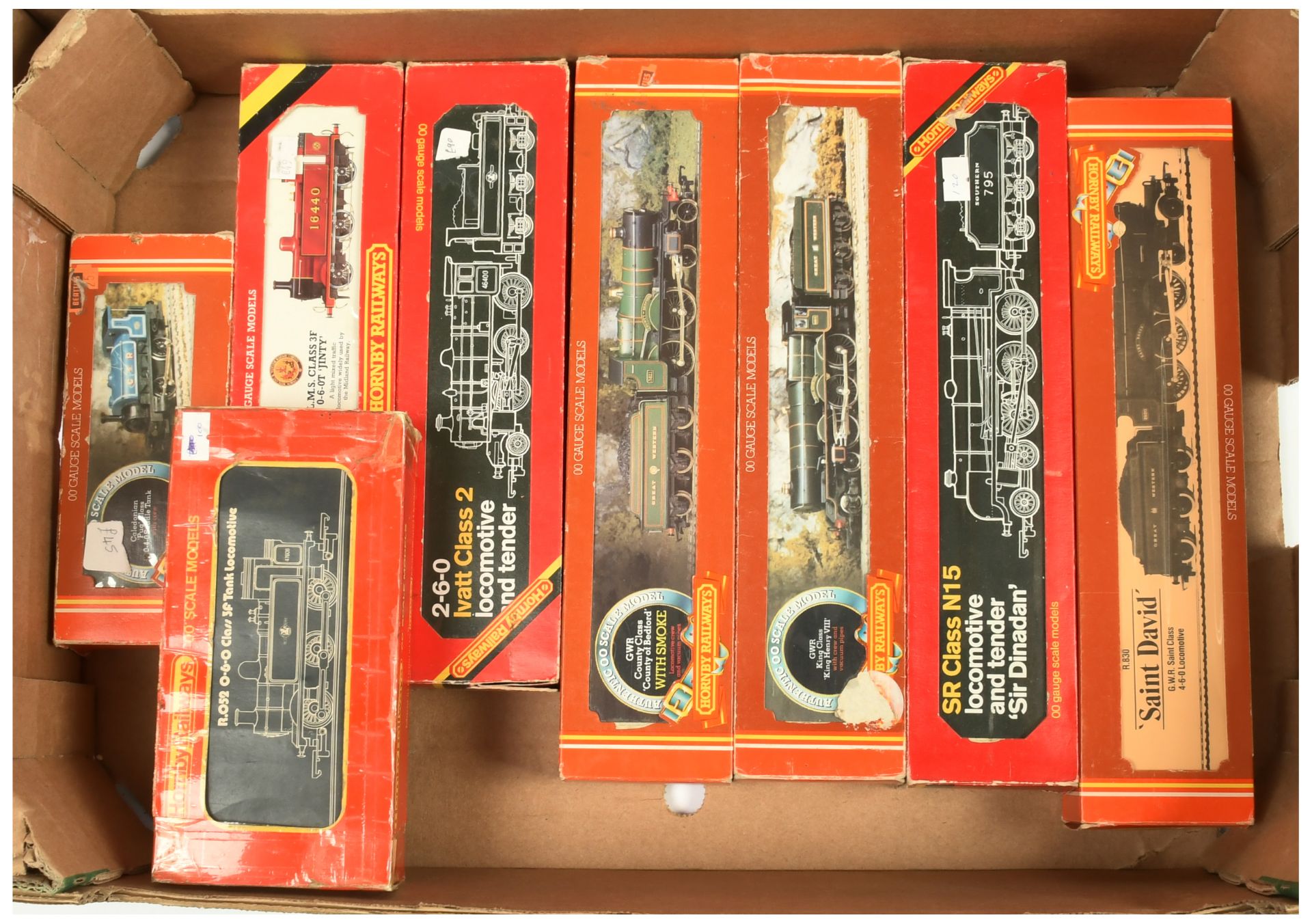 Hornby (GB) mixed group of Steam Locomotives to include 