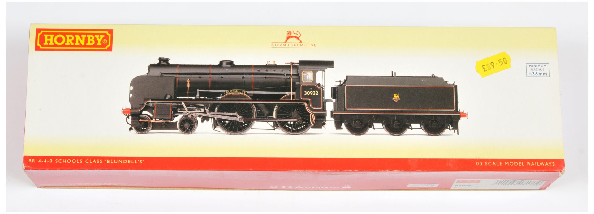 Hornby (China) R2744X 4-4-0 Loco and Tender BR lined black Schools Class "Blundell's" No.30932 wi...