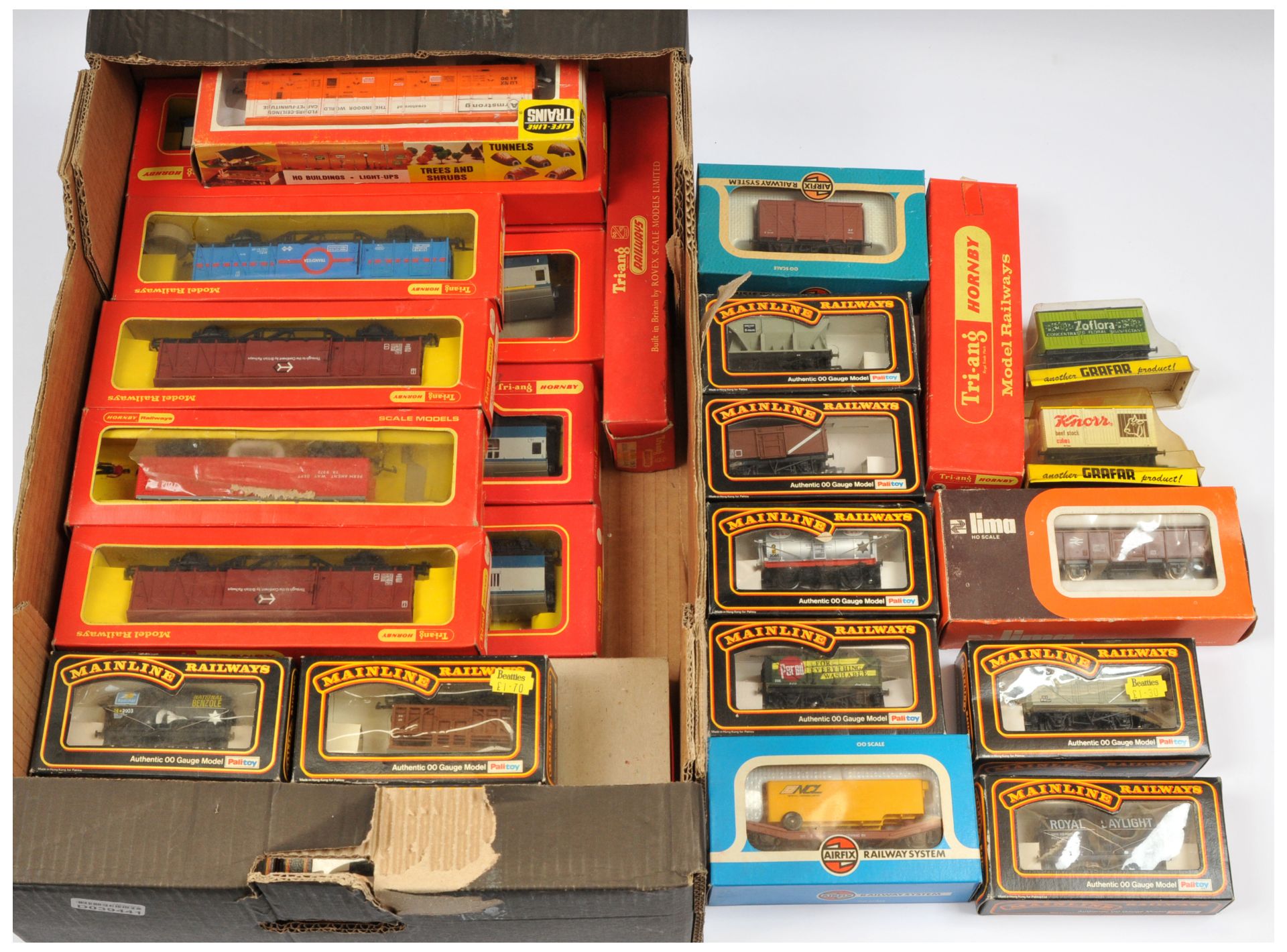 Hornby, Mainline & Similar mixed group of Rolling Stock to include