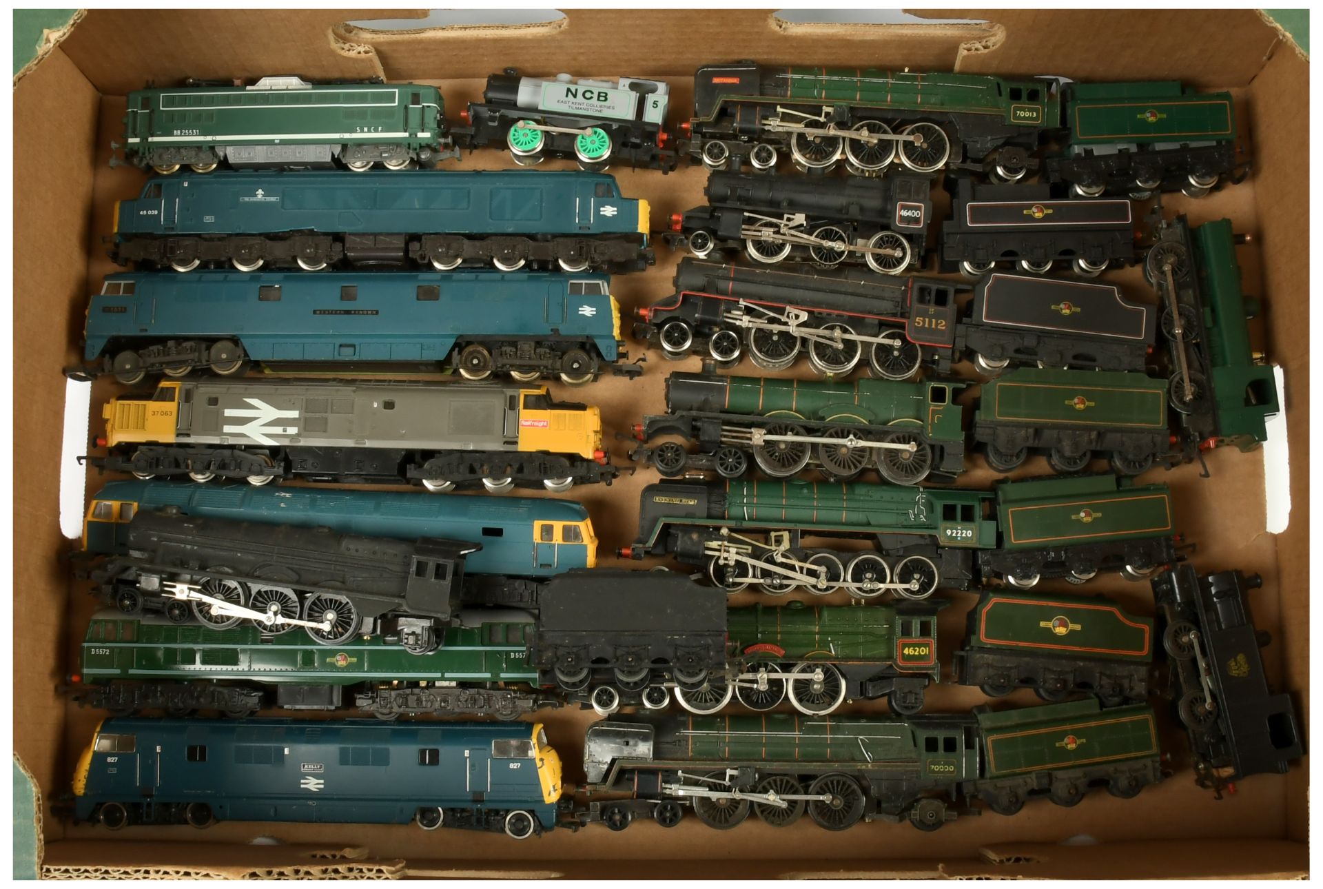 Hornby (GB), Mainline & Similar mixed group of Steam & Diesel Locomotive to include 