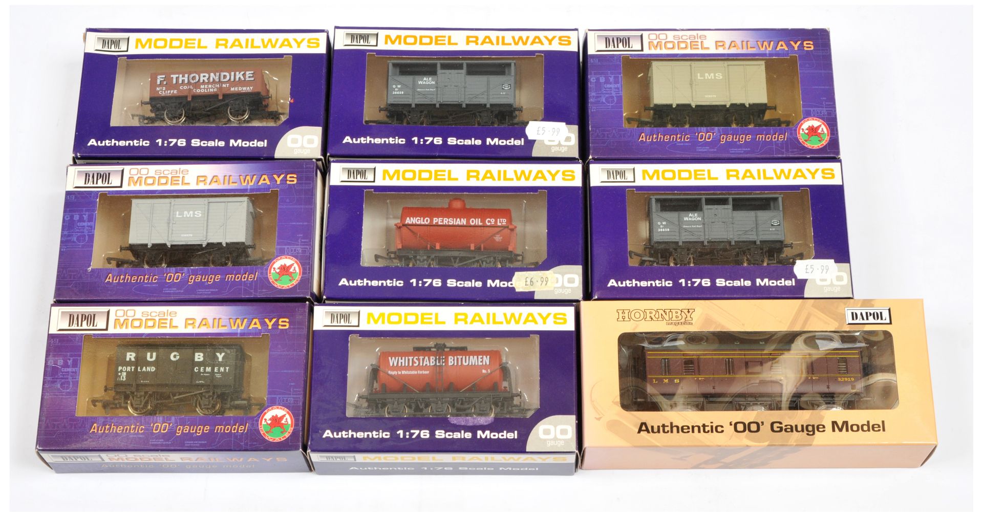 Dapol OO Group of Rolling Stock. 