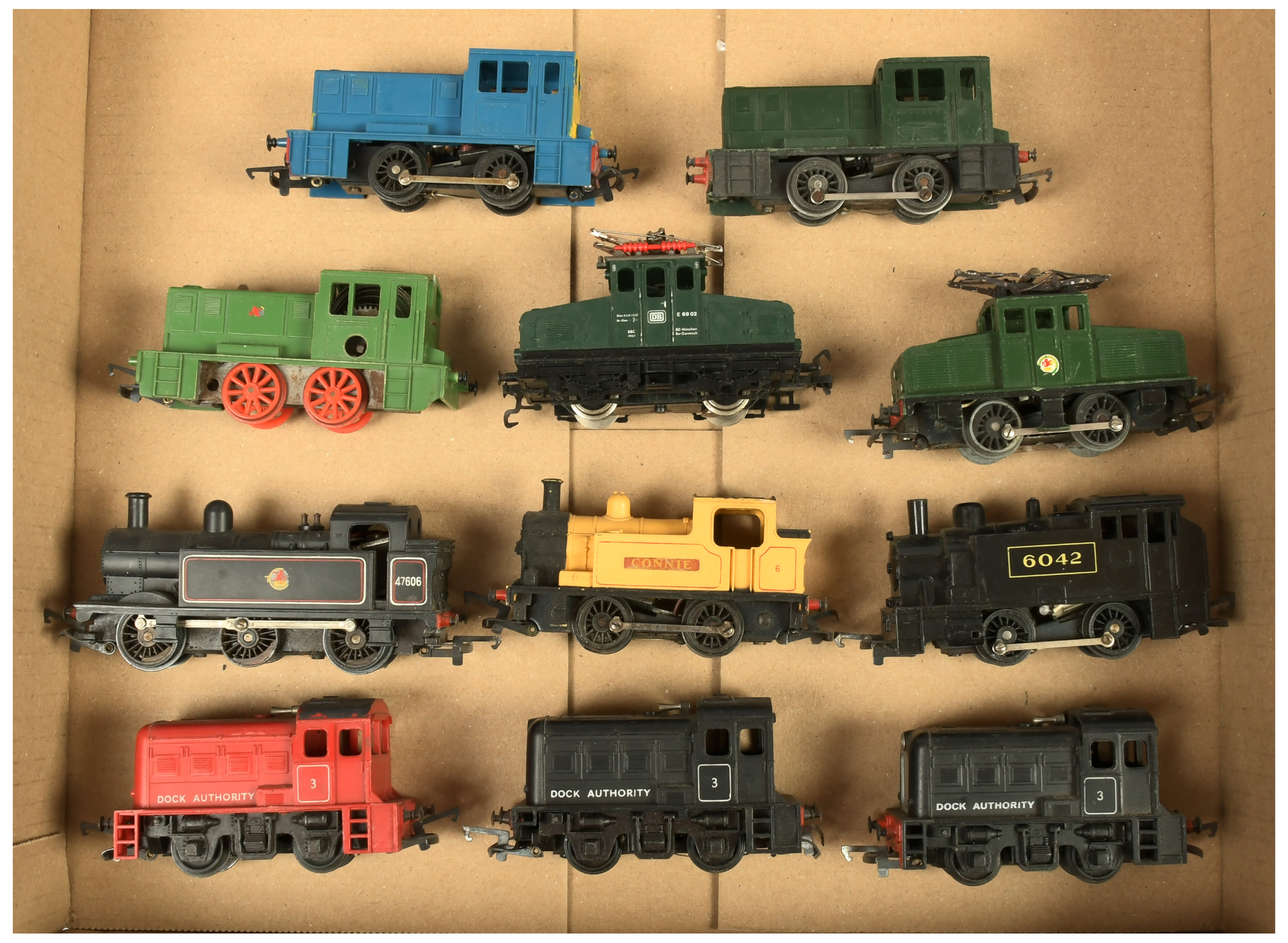 Triang & Fleischmann. Group of unboxed loco's.