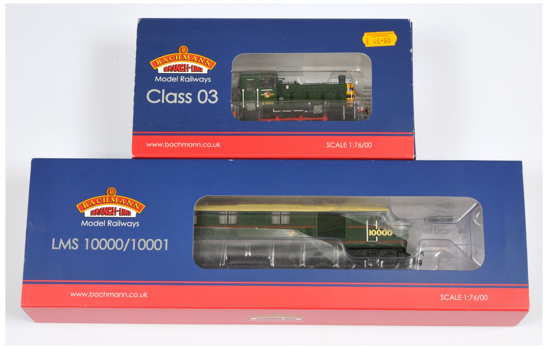 Bachmann OO Pair of BR Diesel Loco's 31-361 & 31-995