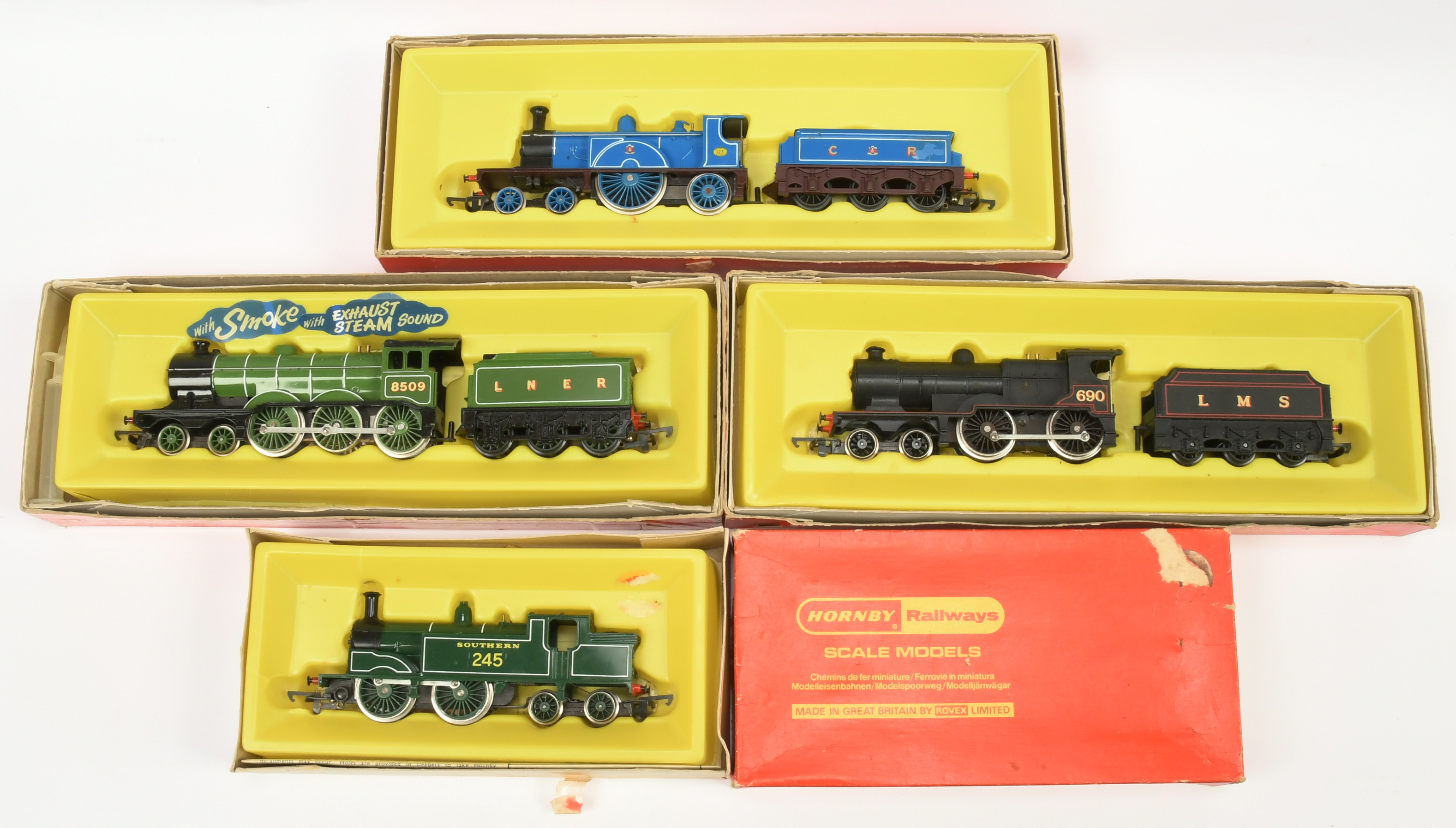 Hornby (GB) mixed group of Steam Locomotives to include