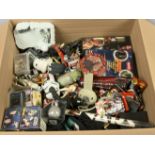 Large quantity of Modern Star Wars collectables 