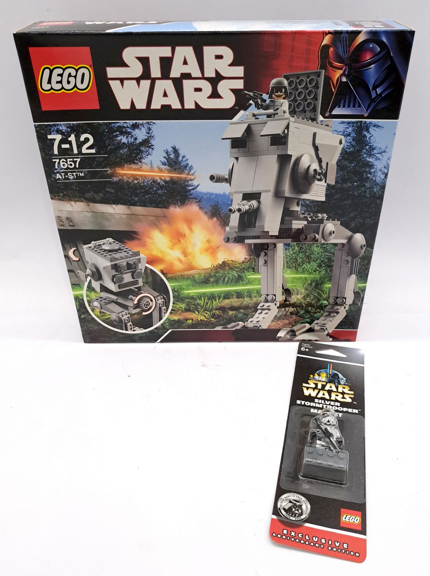 Lego Star Wars AT-ST #7657 & Silver Stormtrooper Magnet