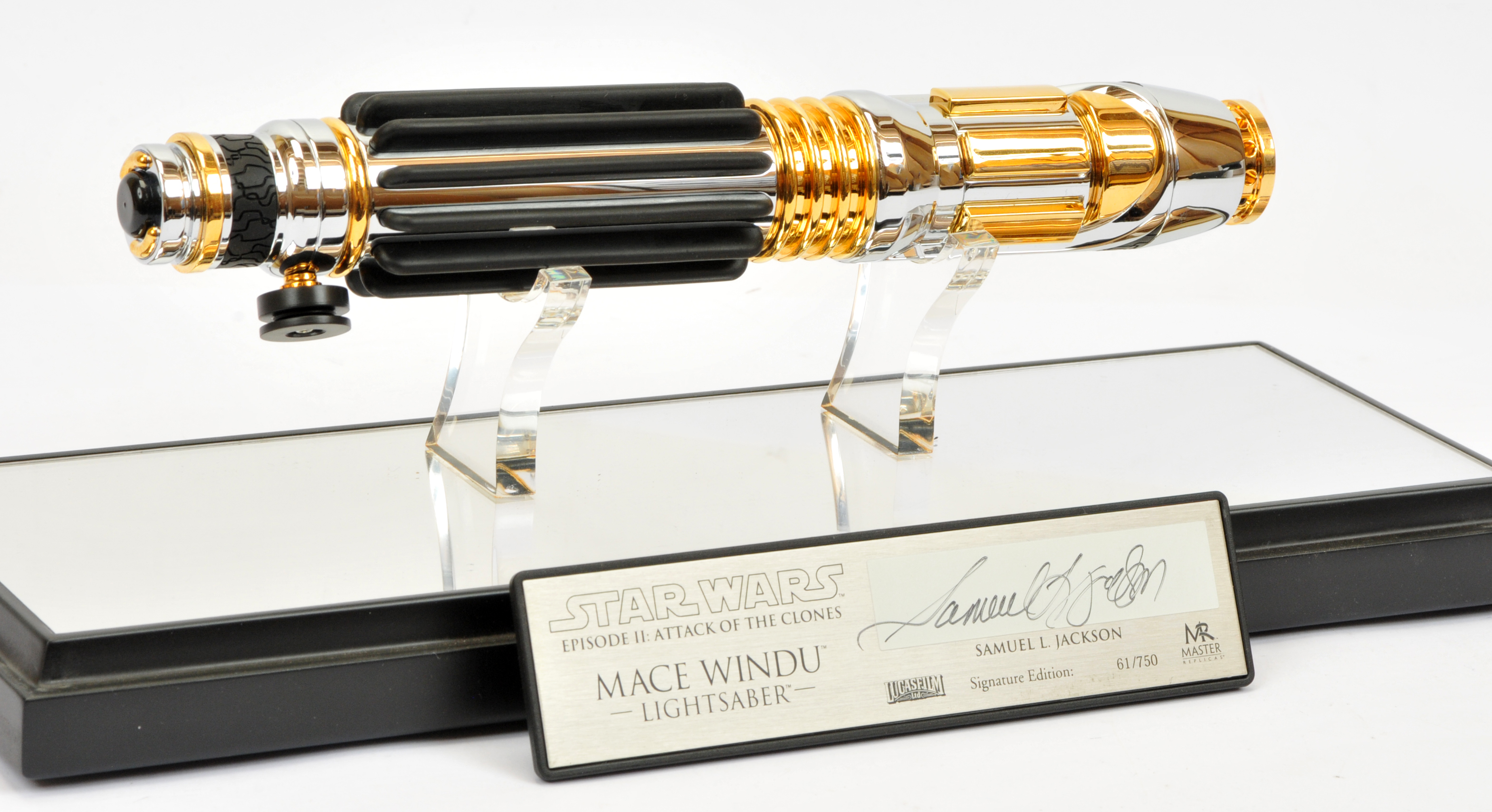 Master Replicas Star Wars Mace Windu Signature Edition Lightsaber - Image 2 of 6