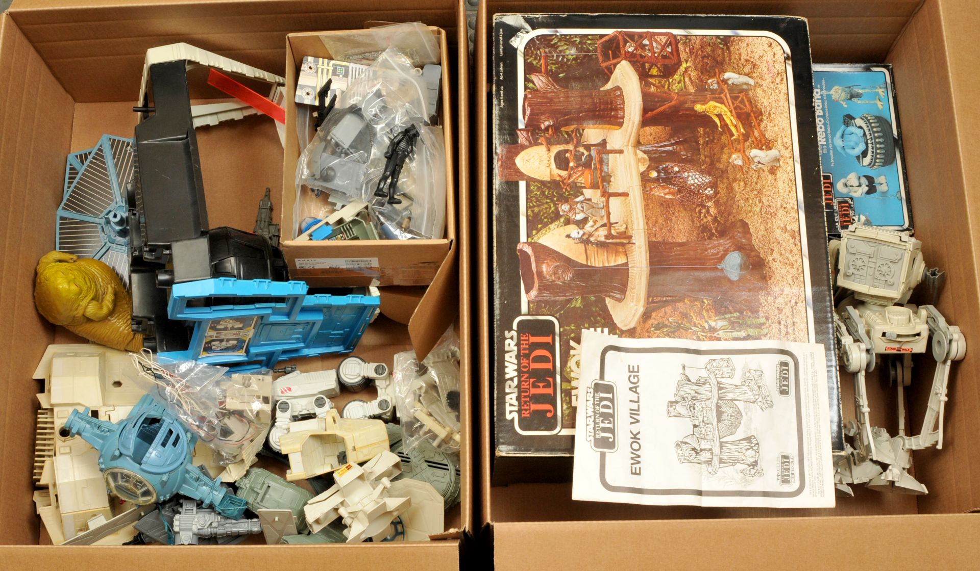 Kenner Palitoy vintage Star Wars collection of empty boxes, assorted playset parts, and others