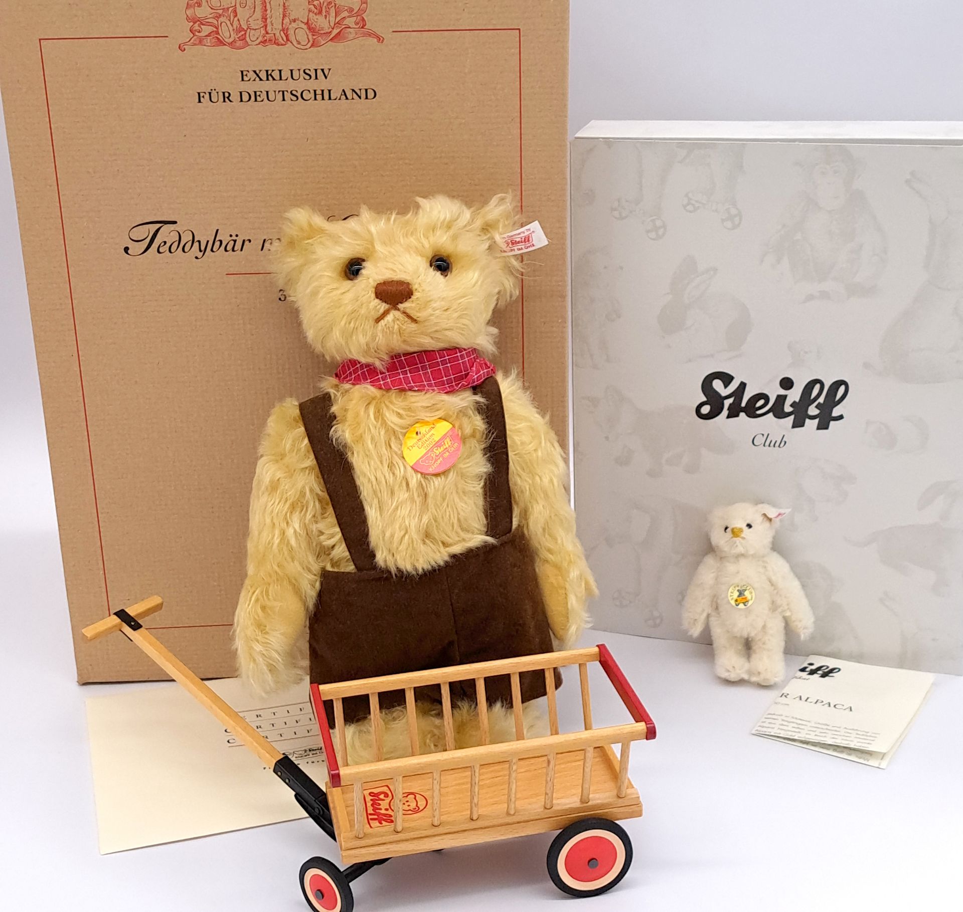Steiff pair: Teddy bear with Wagon, plus Club Gift bear 2008