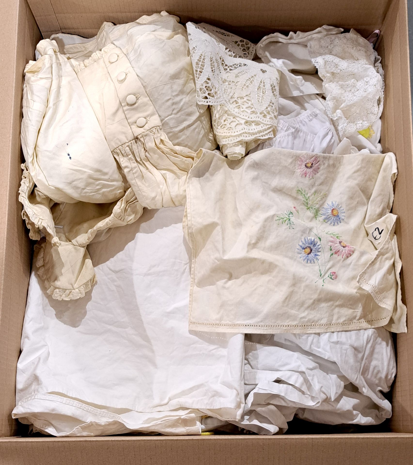 Antique doll's pram plus doll's/children's clothing, including whitewear - Image 2 of 5